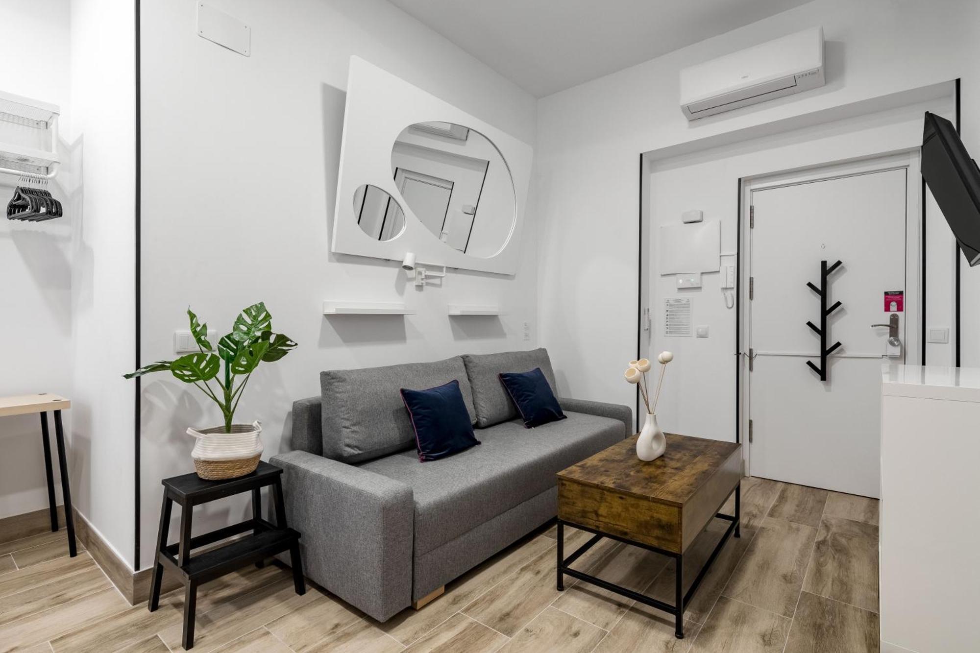 Charming Villaverde Apartment